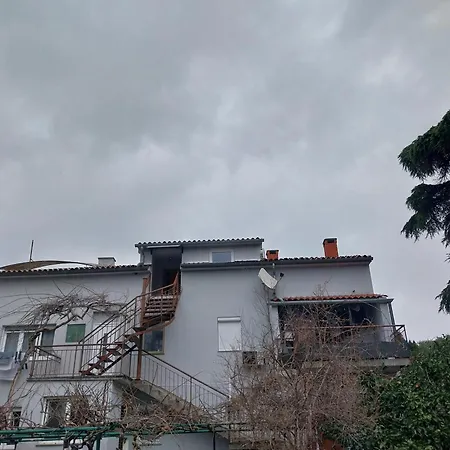 Penelope Apartment *
