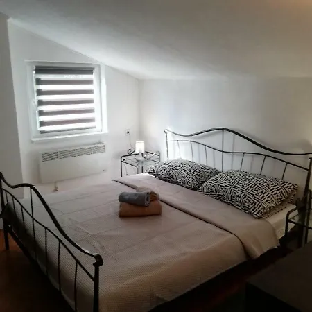 Penelope Apartment