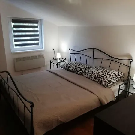 Penelope Apartment